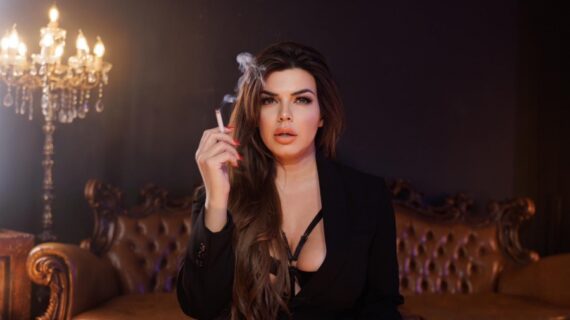lady-markazi-–-domina-und-mistress-im-dominastudio-domizil-der-graefin